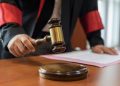 La séparation des pouvoirs dans les États d’Afrique noire francophone est-elle renforcée ou affaiblie par le juge constitutionnel ?
