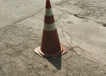 L’interdiction de manifestation publique au Cameroun : la singularité de la procédure de contestation des activités sportives ?